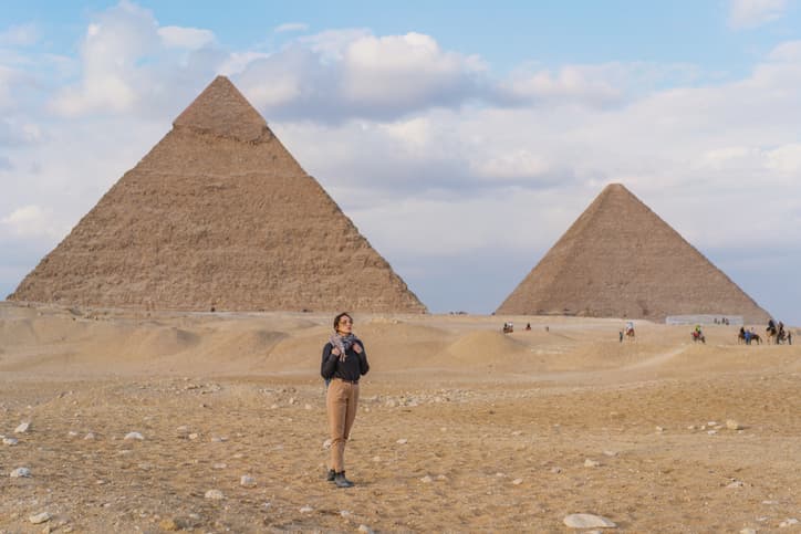 Mulher nas Pirâmides