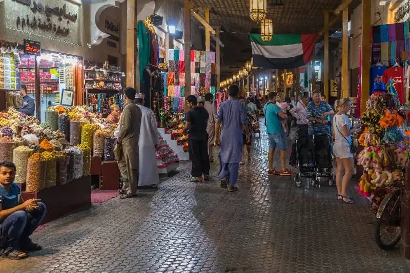 Itinerario Dubai 7 Giorni con Scoperta di Abu Dhabi Itinerario Dubai 7 Giorni con Scoperta di Abu Dhabi