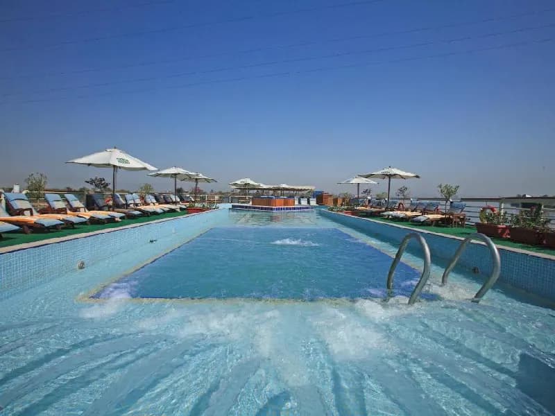 La piscina del Sonesta St.George La piscina del Sonesta St.George