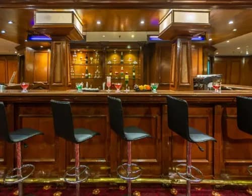 El bar en Chateau Lafayette El bar en Chateau Lafayette