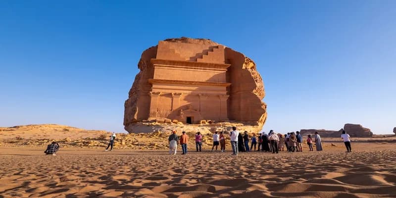 Tour Por Al Ula en 4 Días Tour Por Al Ula en 4 Días